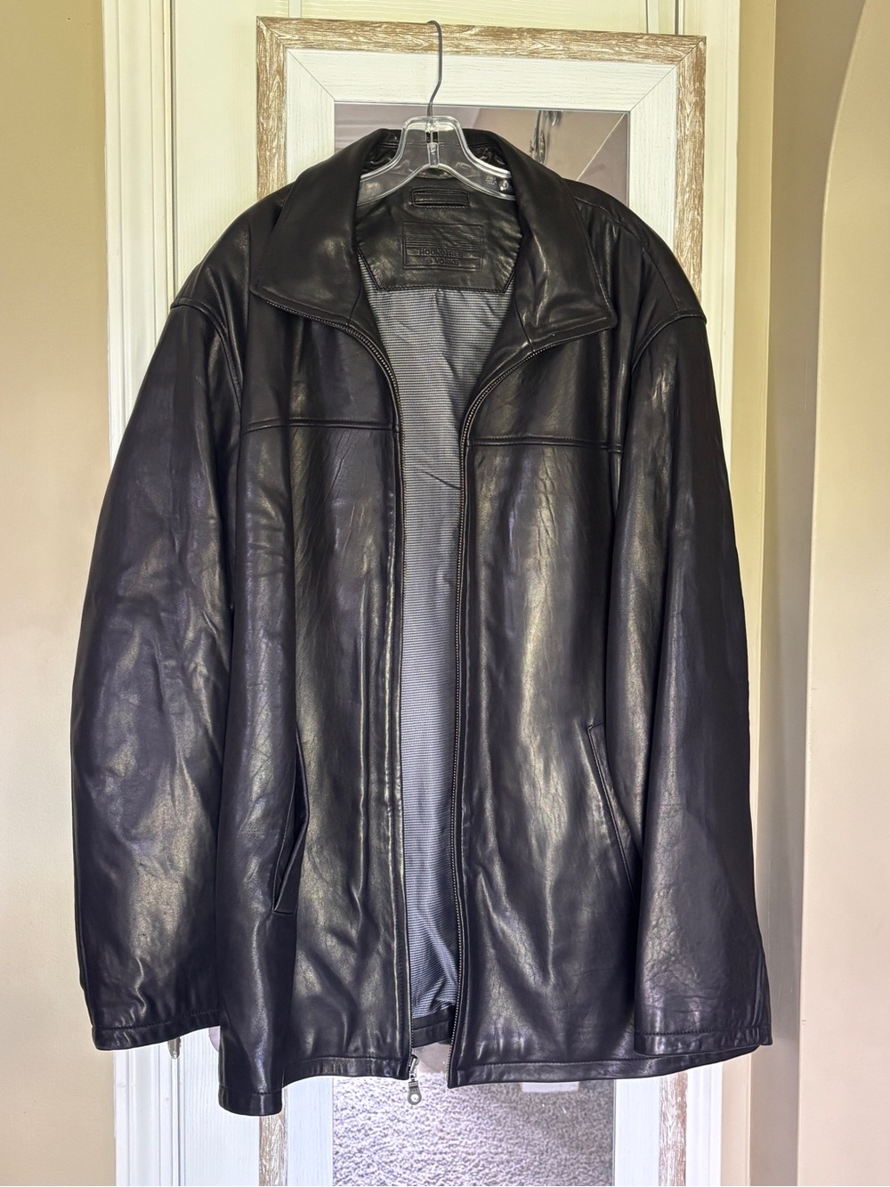 Roundtree & Yorke Black Leather Bomber Jacket